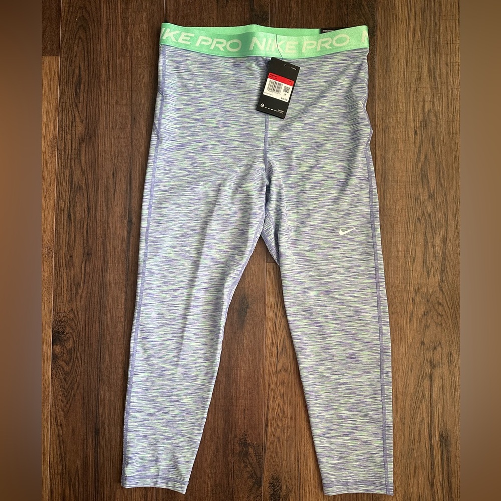 NWT Nike Pro High Waist Space Dyed Cropped leggings, tight fit Size L, 12/14